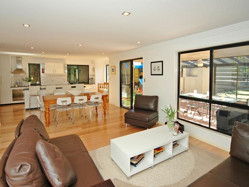 15 Jarrott Street, Chelmer QLD 4068