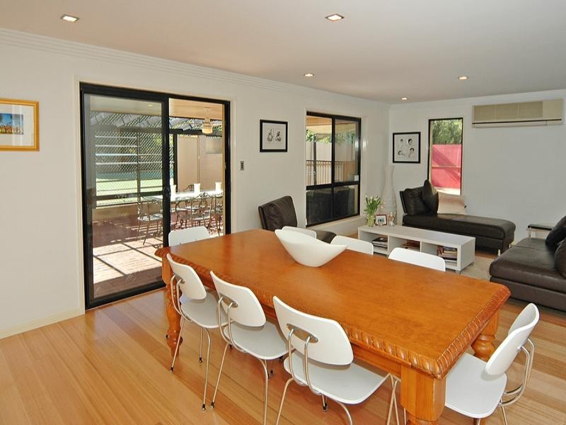 15 Jarrott Street, Chelmer QLD 4068