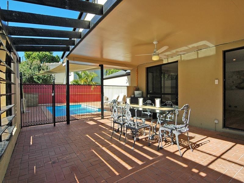 15 Jarrott Street, Chelmer QLD 4068