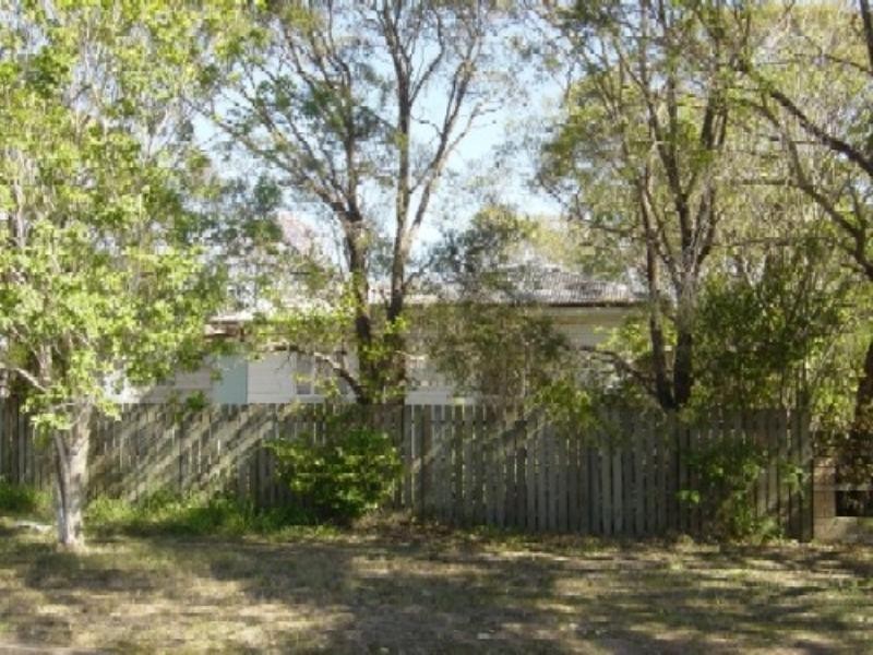 Oxley QLD 4075
