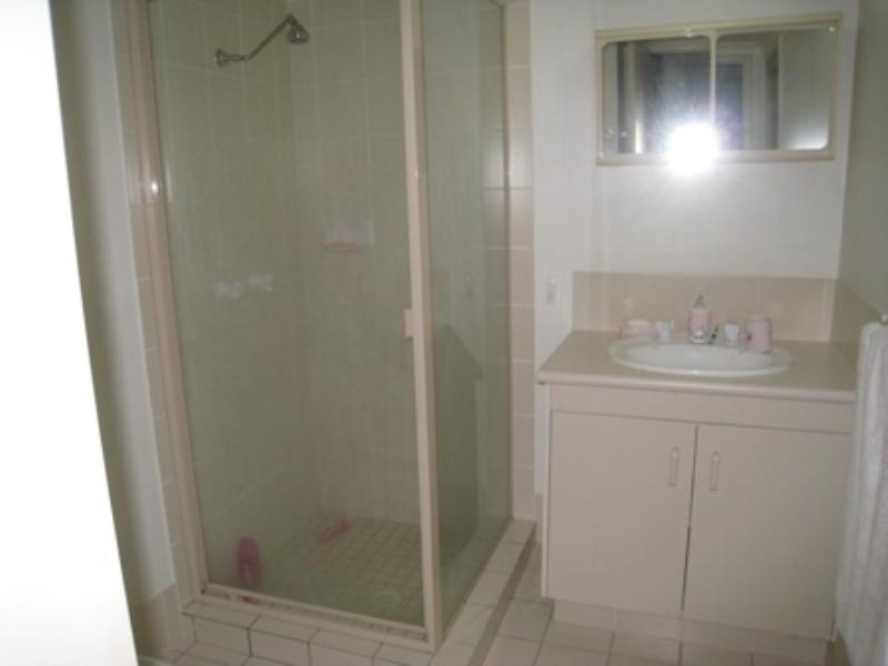 1/27 Hood Street, Sherwood QLD 4075