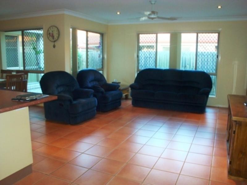 12 Woodglen Street, Kuraby QLD 4112