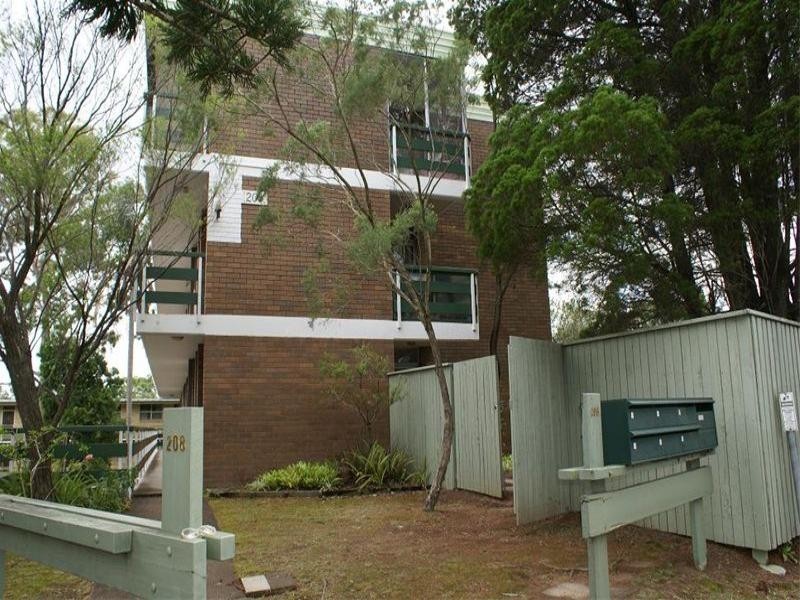 1/208 Carmody Road, St Lucia QLD 4067