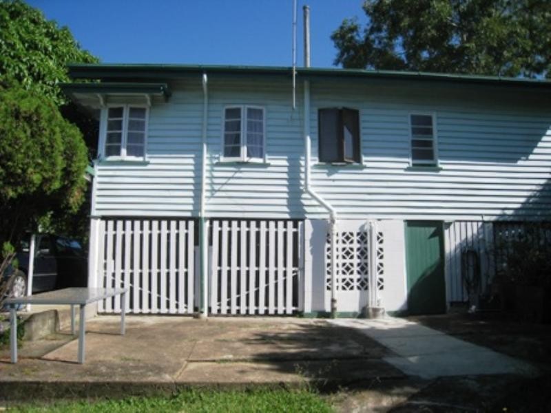 6 Brittain Street, Oxley QLD 4075