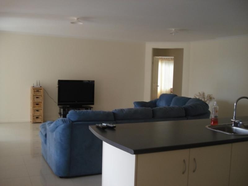 27 Liberty Crescent, Springfield Lakes QLD 4300