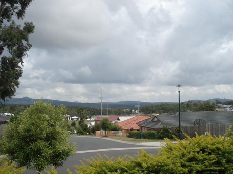 27 Liberty Crescent, Springfield Lakes QLD 4300