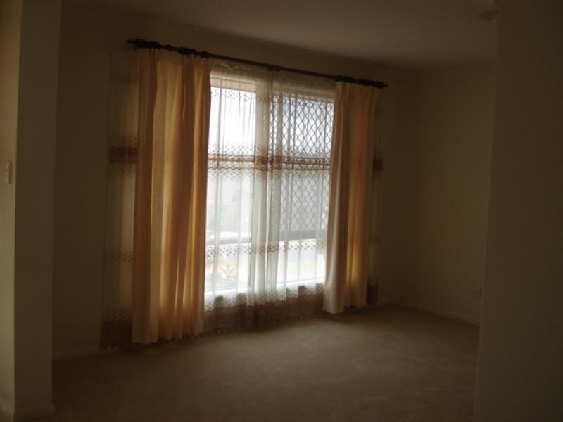 27 Liberty Crescent, Springfield Lakes QLD 4300