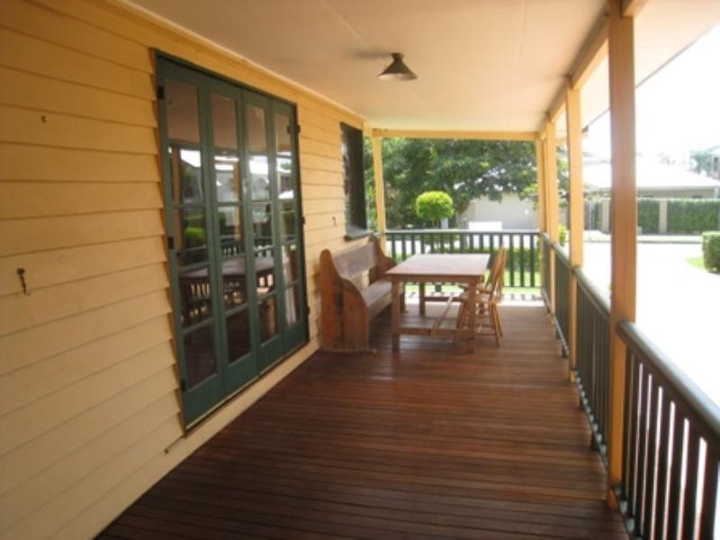 301 Verney Road East, Graceville QLD 4075