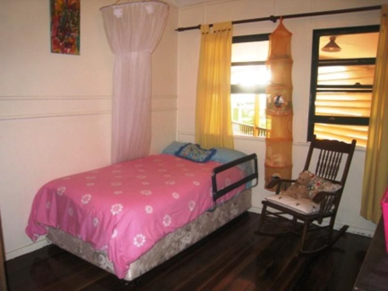 301 Verney Road East, Graceville QLD 4075