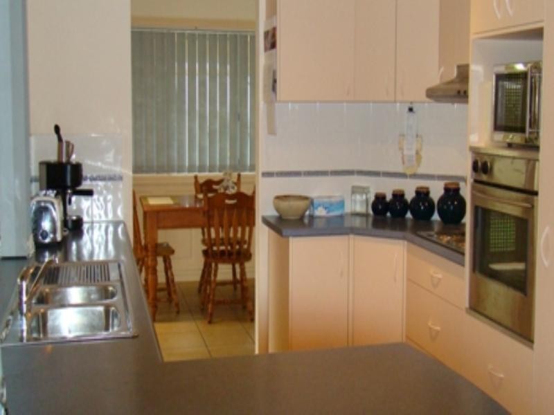 17 Blackwood Street, Sherwood QLD 4075