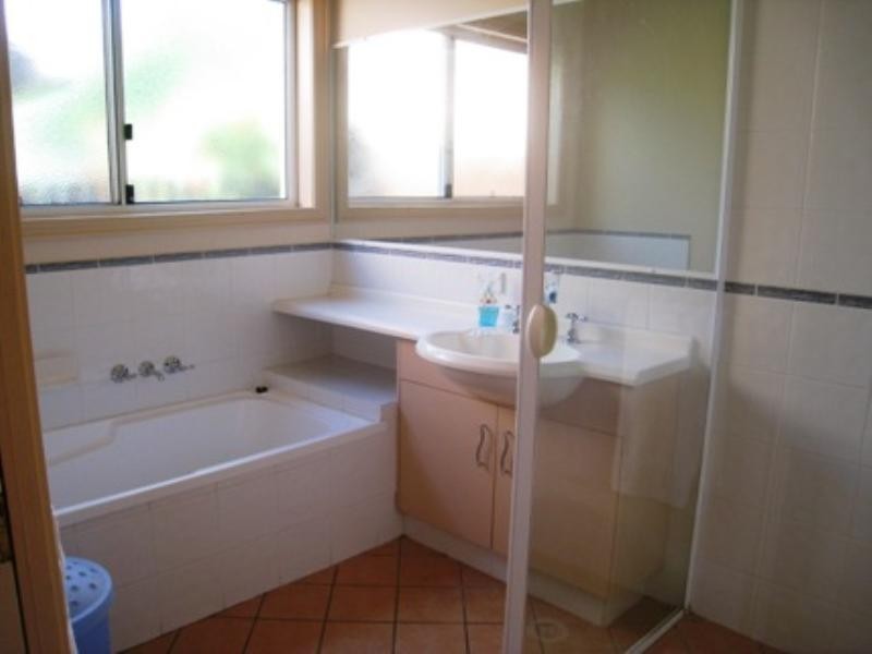 17 Blackwood Street, Sherwood QLD 4075