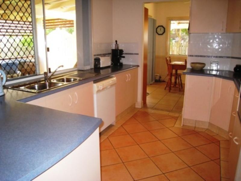 17 Blackwood Street, Sherwood QLD 4075