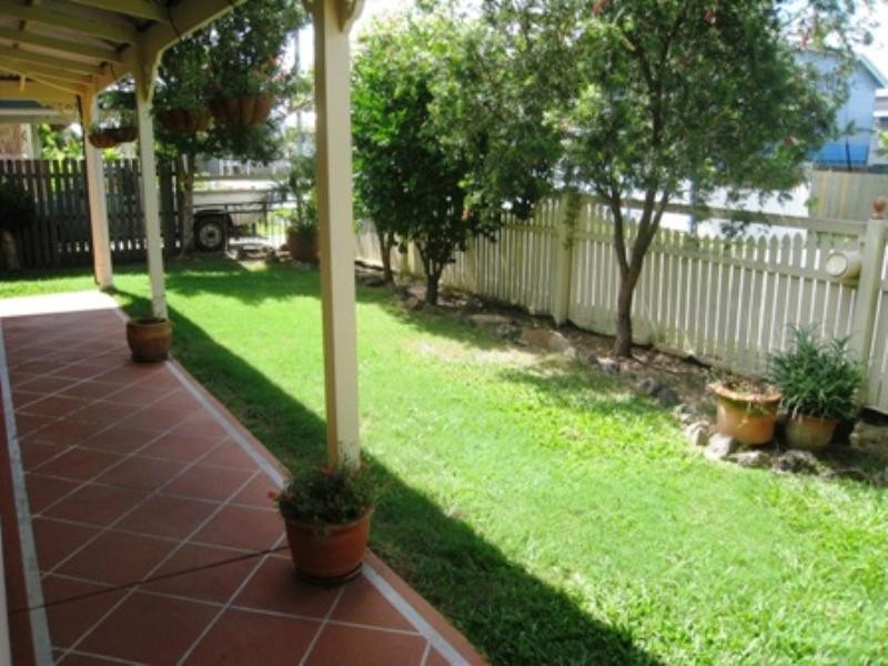 17 Blackwood Street, Sherwood QLD 4075