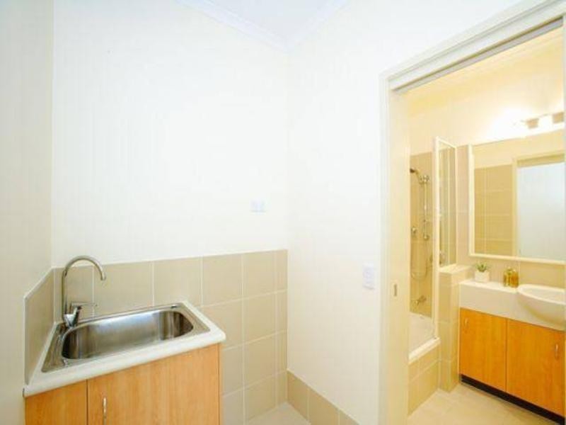 8/158 Graceville Avenue (8/8 Gamble Street), Graceville QLD 4075