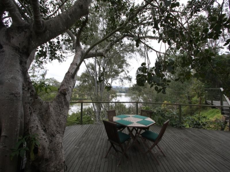 1 Tapley Street, Corinda QLD 4075