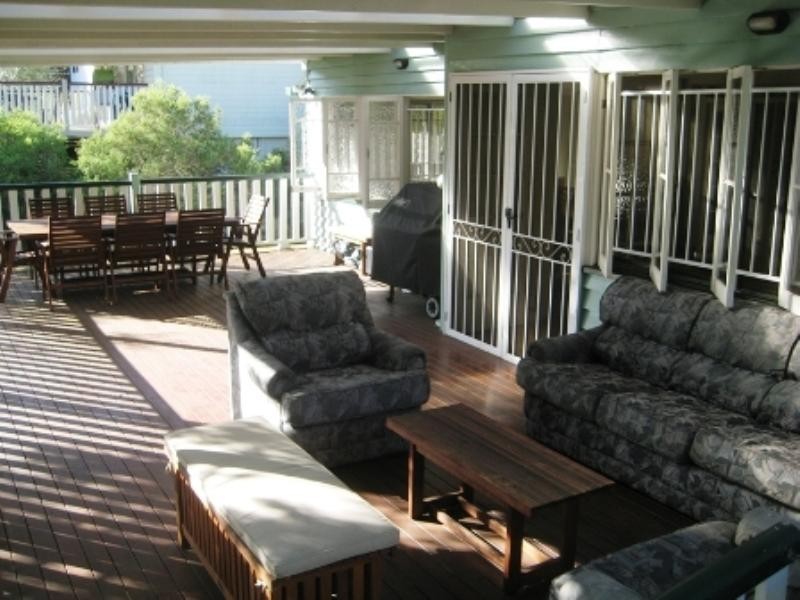 98 Graceville Avenue, Graceville QLD 4075