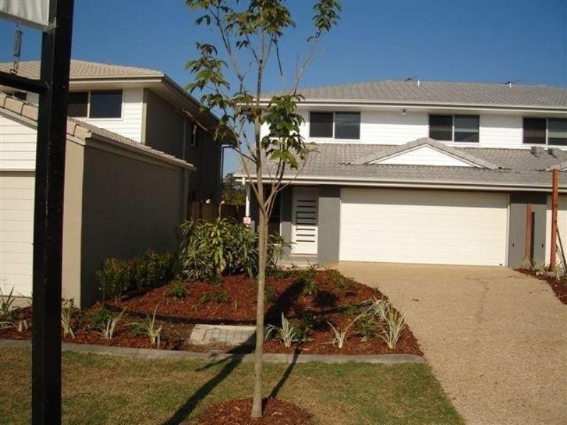 302 College Road, Karana Downs QLD 4306