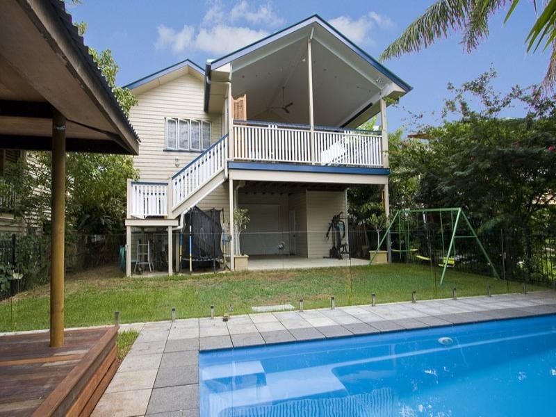 52 White Street, Graceville QLD 4075