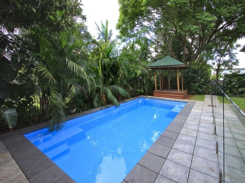 52 White Street, Graceville QLD 4075