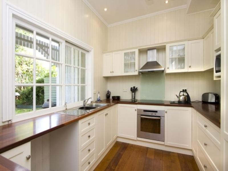 15 Erinvale Street, Corinda QLD 4075