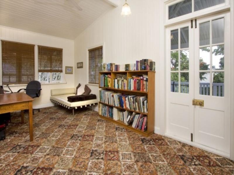 15 Erinvale Street, Corinda QLD 4075