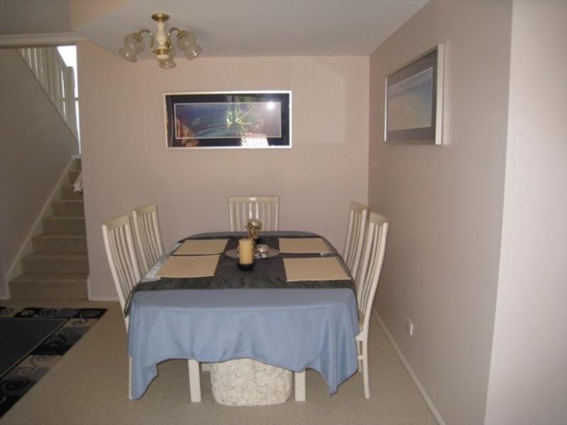 8/302 College Road, Karana Downs QLD 4306