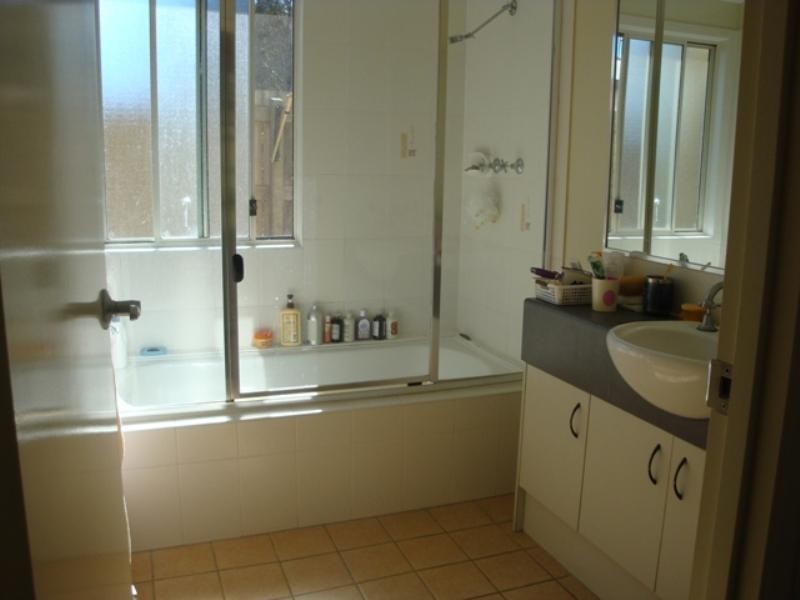 206 Oxley Road, Graceville QLD 4075