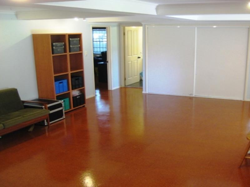 98 Graceville Avenue, Graceville QLD 4075