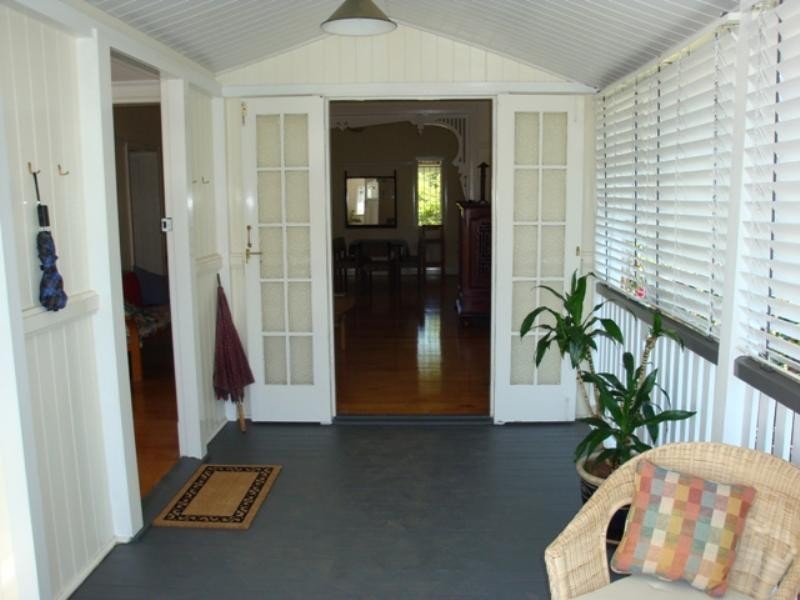 10 Marlborough Street, Sherwood QLD 4075