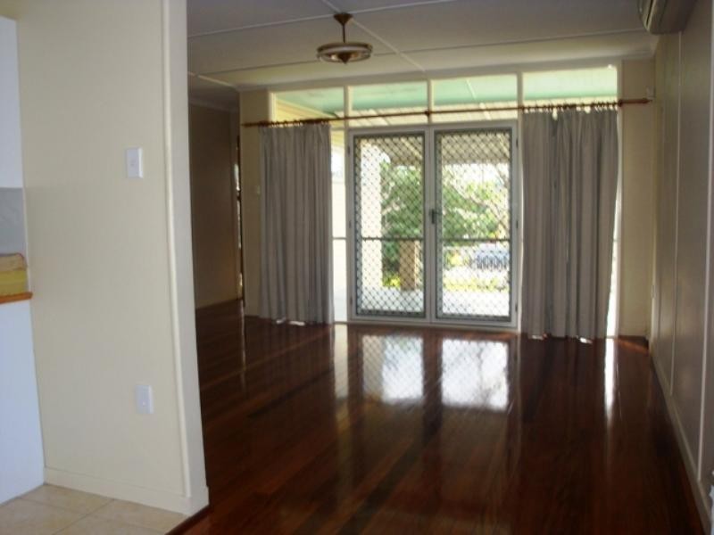 29 Lawson Street, Oxley QLD 4075