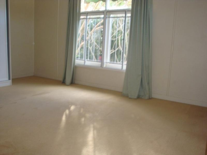 29 Lawson Street, Oxley QLD 4075