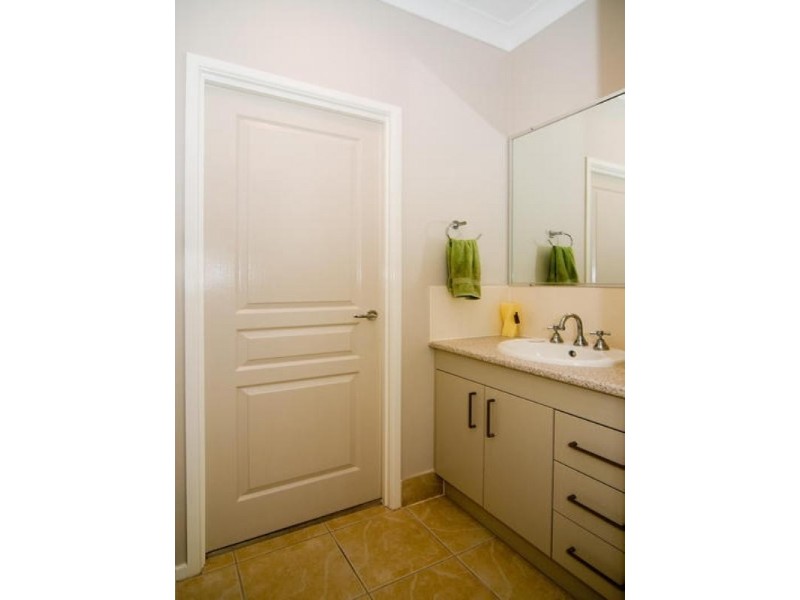 110 Gordon Circuit, Seventeen Mile Rocks QLD 4073