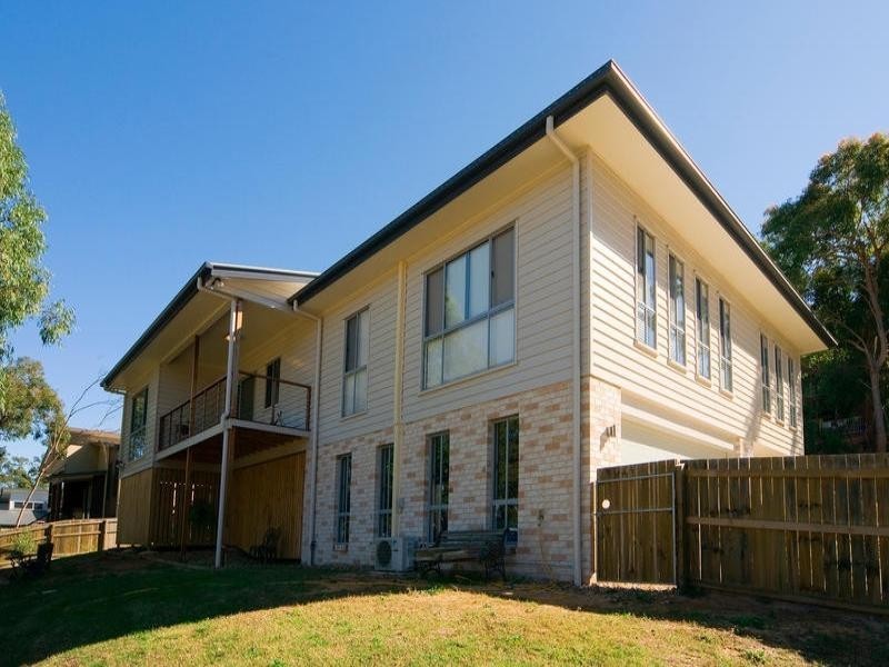 110 Gordon Circuit, Seventeen Mile Rocks QLD 4073