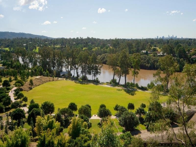 110 Gordon Circuit, Seventeen Mile Rocks QLD 4073