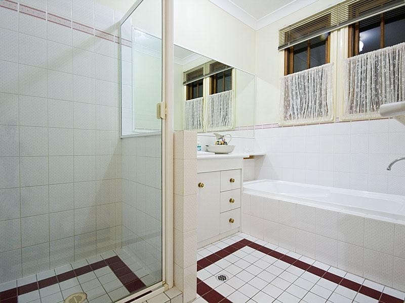 9 Twickenham Street, Chelmer QLD 4068