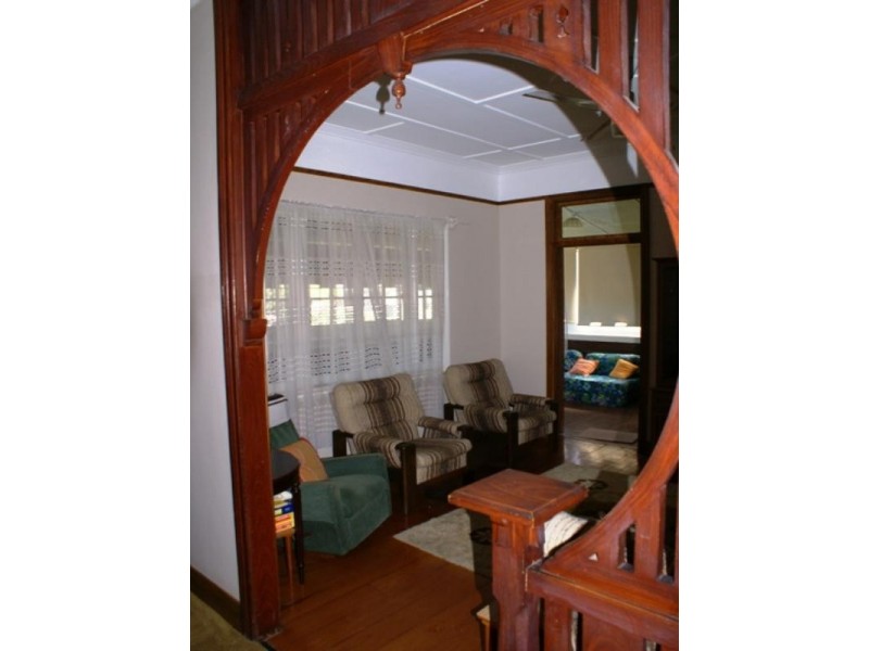 102 Park Terrace, Sherwood QLD 4075