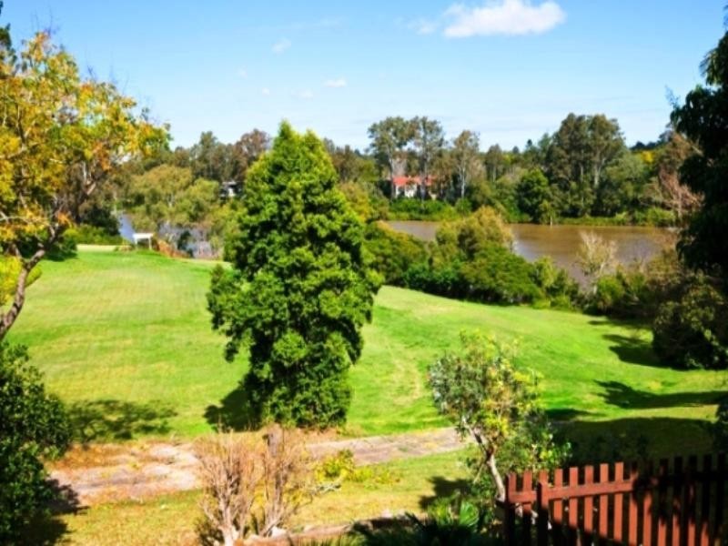 11 Verney Road West, Graceville QLD 4075