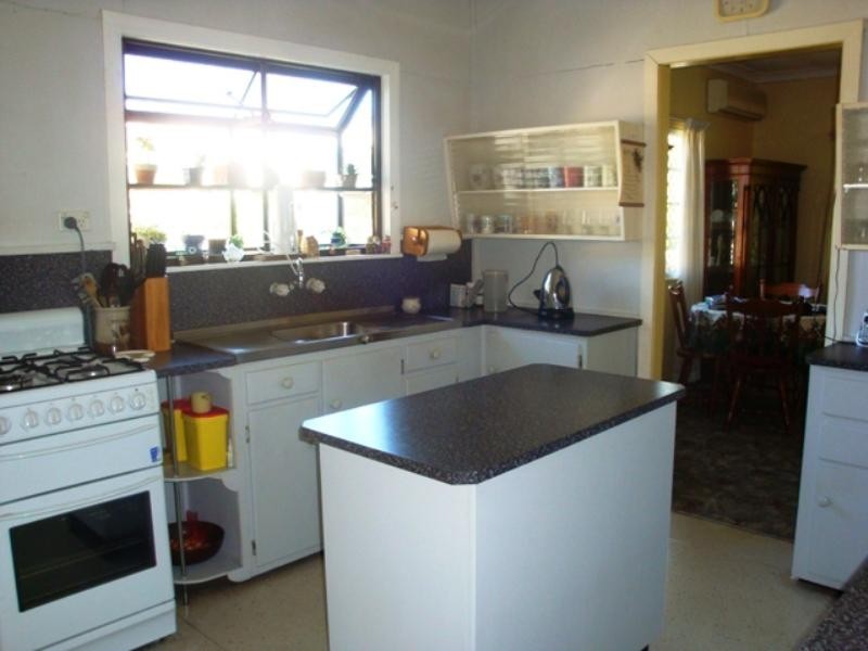 350 Oxley Road, Sherwood QLD 4075