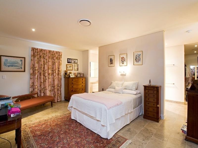 Indooroopilly QLD 4068