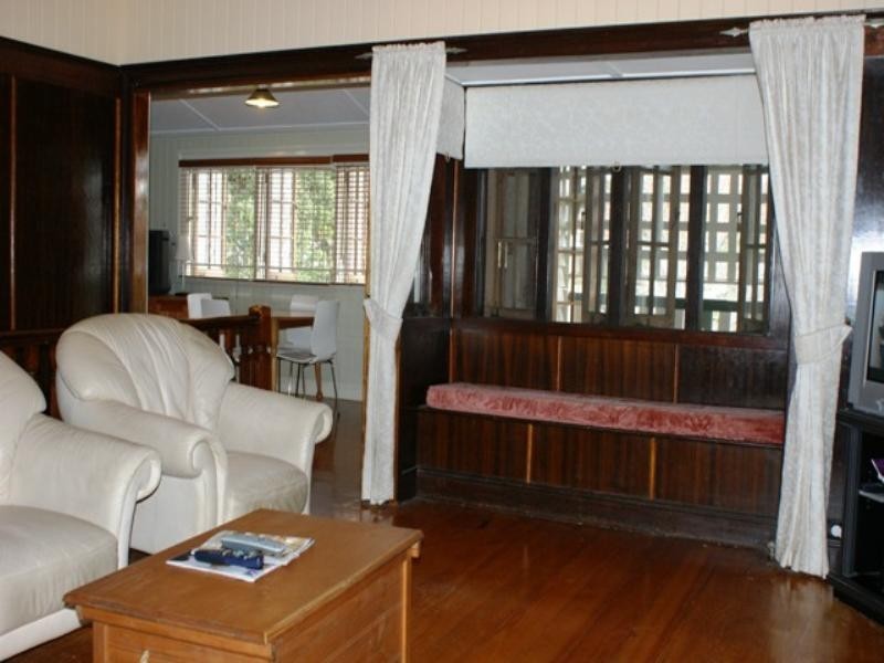 13 Dan Street, Graceville QLD 4075