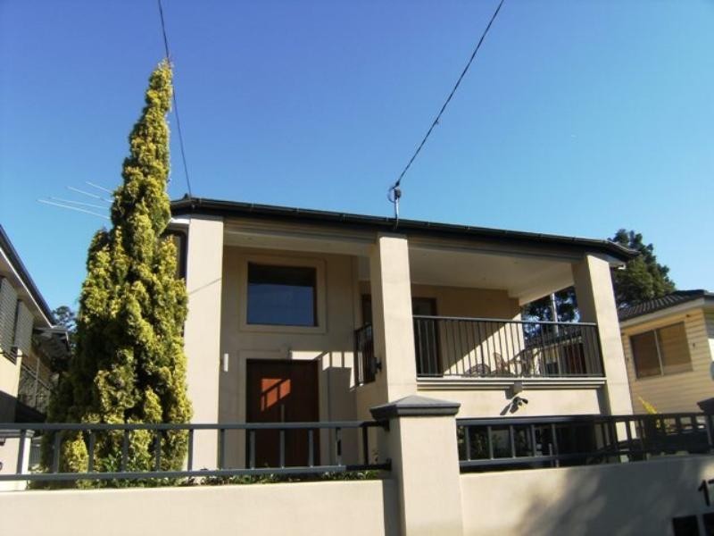 179 Graceville Avenue, Graceville QLD 4075