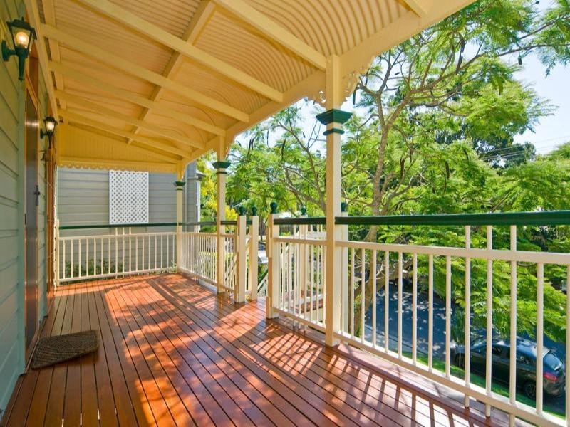 20 Disraeli Street, Indooroopilly QLD 4068