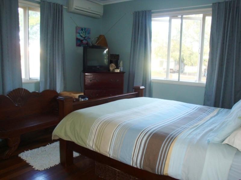 10 Vesta Street, Oxley QLD 4075