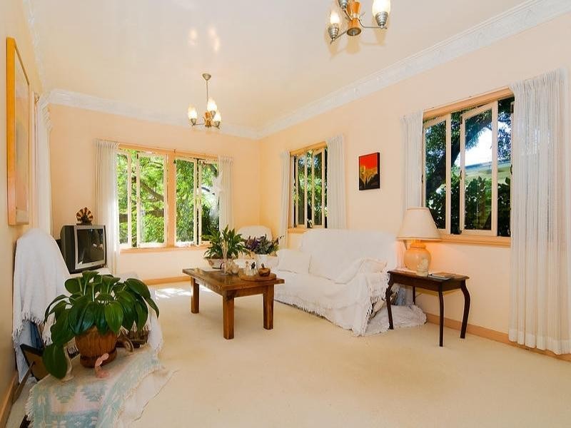 45 Waratah Avenue, Graceville QLD 4075