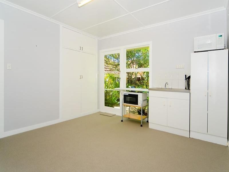 45 Waratah Avenue, Graceville QLD 4075