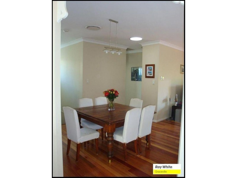 64 Chancellor Street, Sherwood QLD 4075