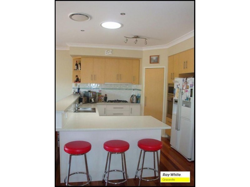 64 Chancellor Street, Sherwood QLD 4075