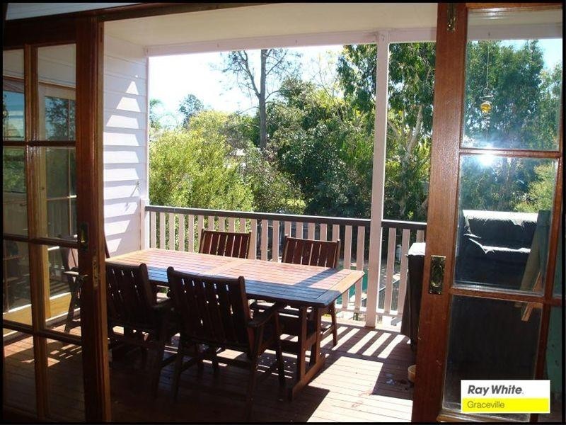 64 Chancellor Street, Sherwood QLD 4075