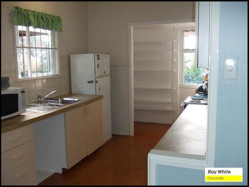 18 Ardoyne Road, Corinda QLD 4075