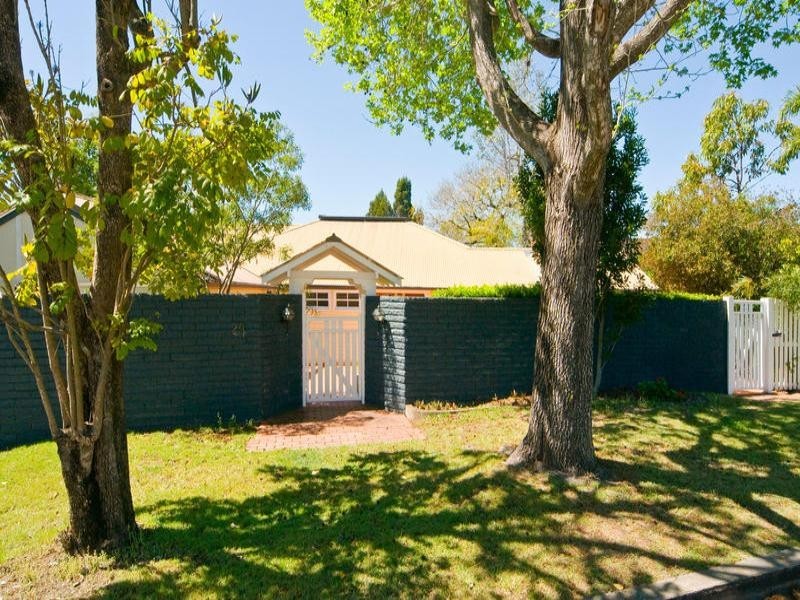 29 Douglas Street, Sherwood QLD 4075